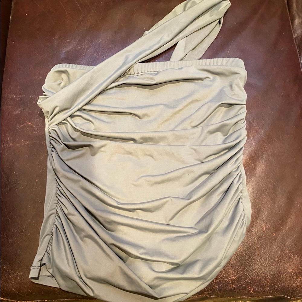 Light Gray Goddess Tankini Top, Size M. VERY Cute!